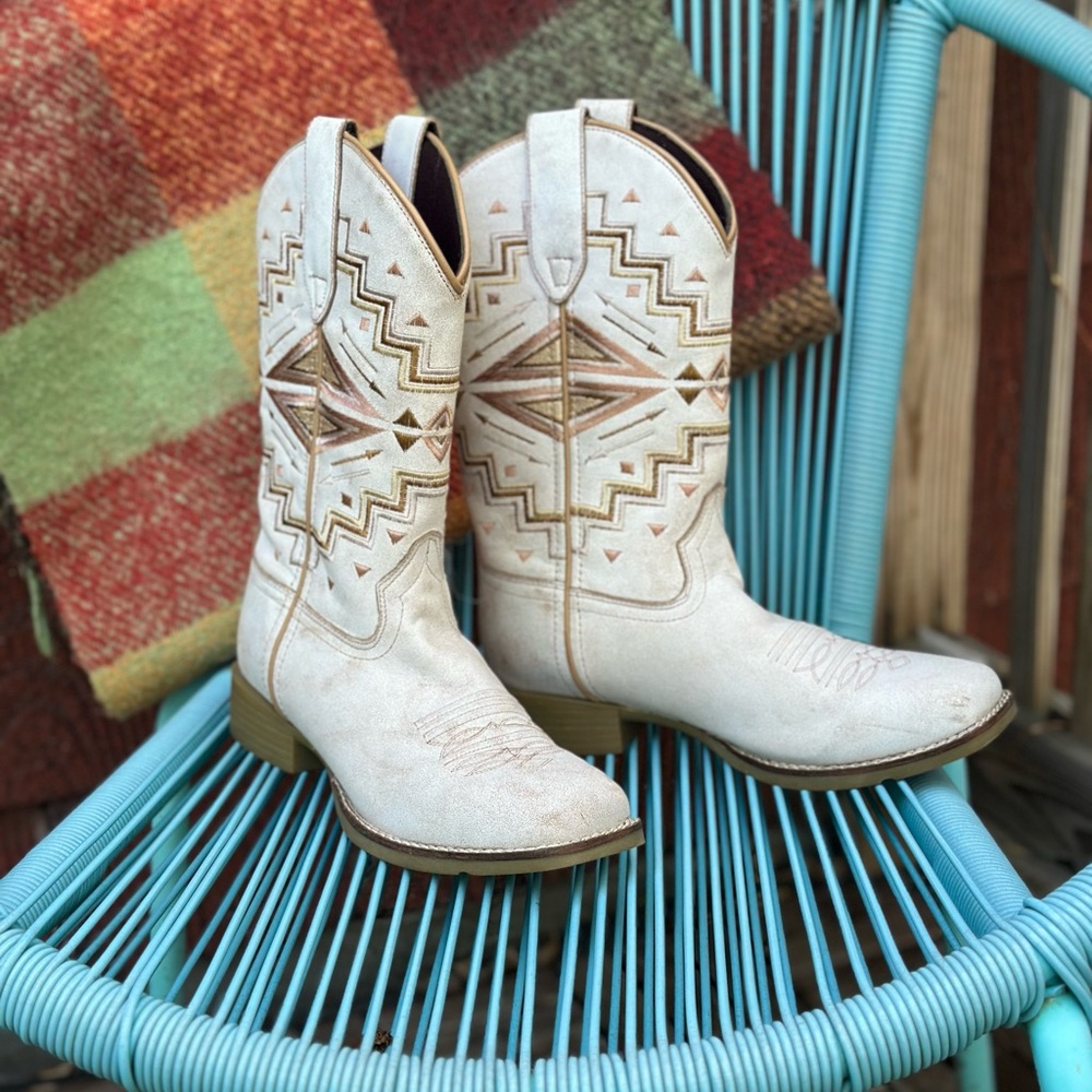 WOMENS WHITE VINTAGE LEATHER UPPER COWBOY BOOTS
